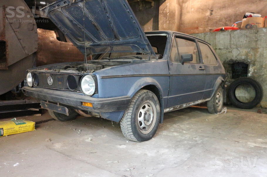 volkswagen-golf-1-1-8468660.800.jpg