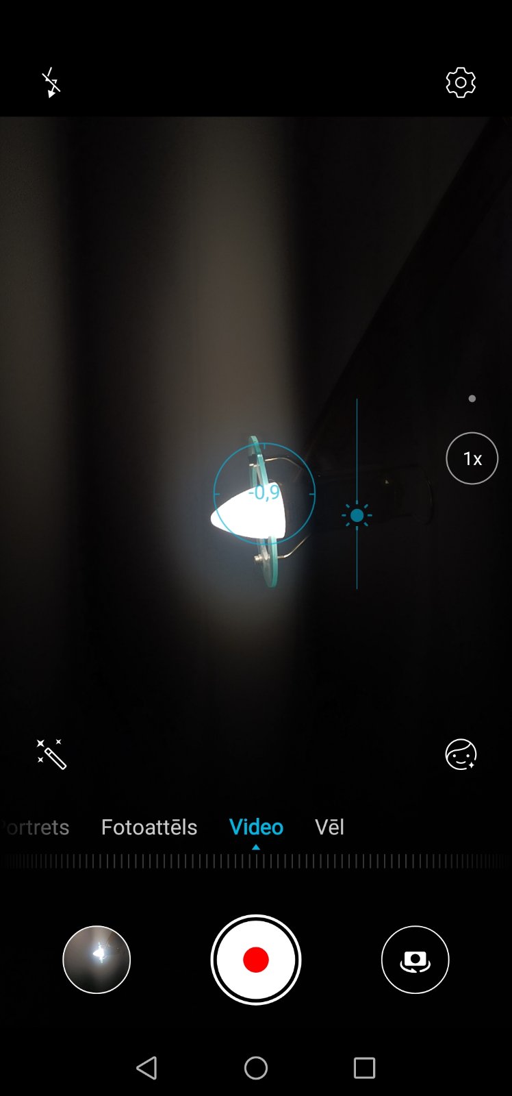 Screenshot_20200118_161353_com.huawei.camera.jpg