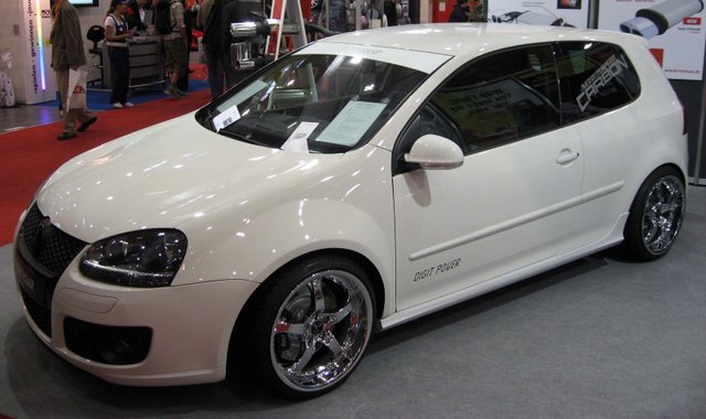 VW_-_Golf_5_-_Digit_Power.jpg