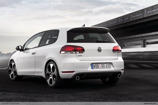 2009-Volkswagen-Golf-VI-GTI-003_resize.jpg