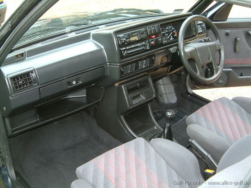 91_gti_8v_06.jpg